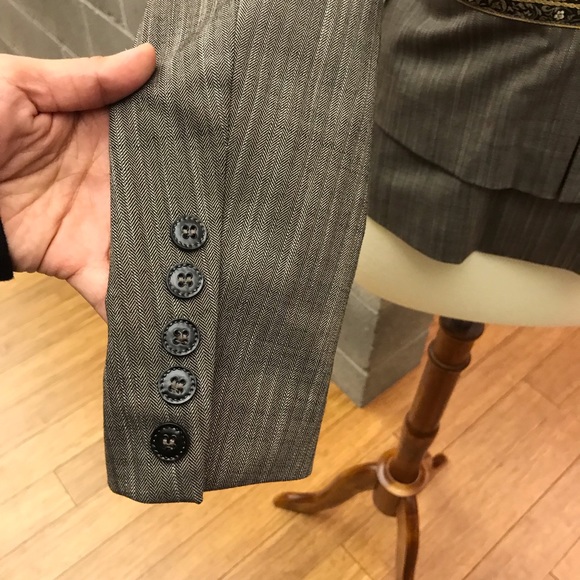 Gorgeous decorative blazer by Bebe - Picture 6 of 7